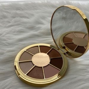 Tarte rainforest of the sea eyeshadow palette